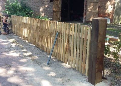 Stacketzaun in Eiche
